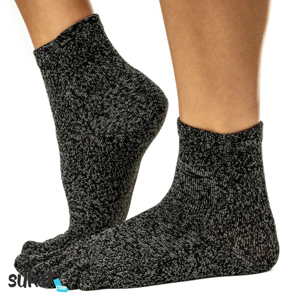 Lyhytvartiset hopeavarvassukat Lyhytvartiset hopeavarvassukat