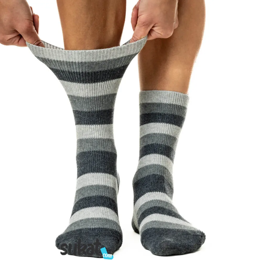 Kiristämättömät puuvillasukat - Raidat Kiristämättömät puuvillasukat - Raidat